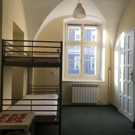 Hostel Staromiejski Гнезно Екстер'єр фото