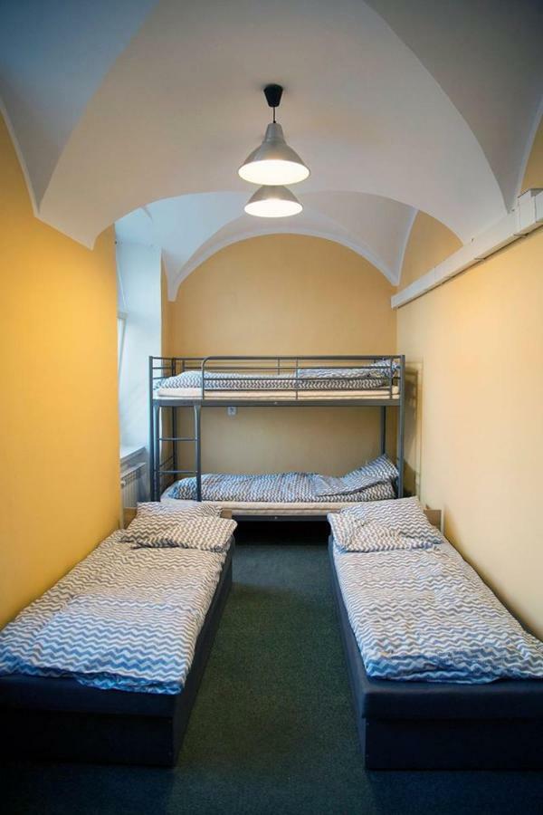 Hostel Staromiejski Гнезно Екстер'єр фото